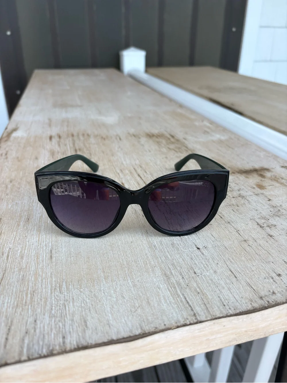 Gucci Black Sunglasses with Green-Red Striped Temples and Gold Logo